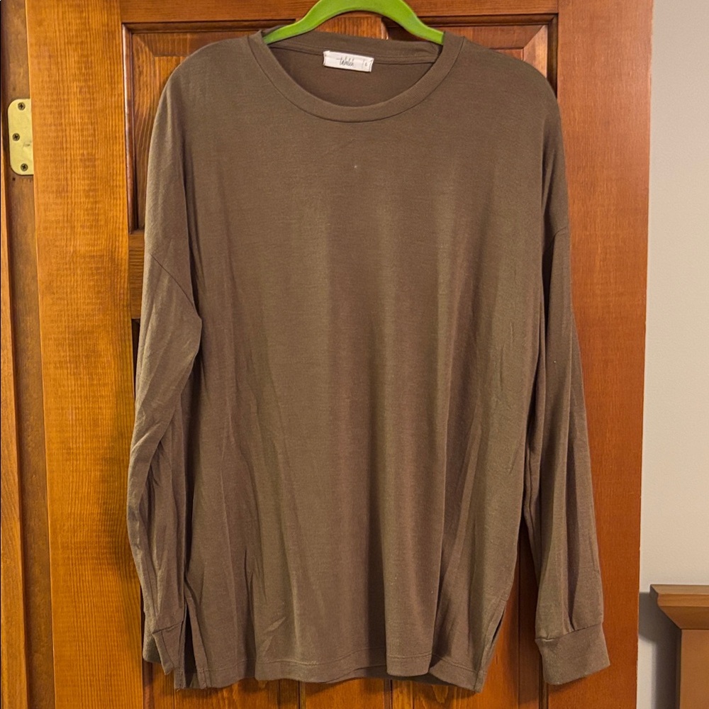 Women’s Talulah tan/Brown Long Sleeve Tee SIZE L